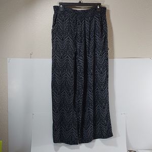 Skye Women's Tribal Black and Gray Print Lounging Pants szM